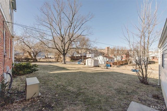 626 Tompkins Street, St Charles, MO 63301