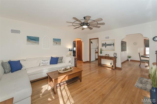 626 Tompkins Street, St Charles, MO 63301