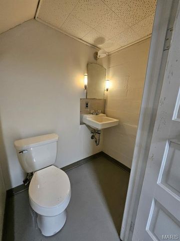 626 Tompkins Street, St Charles, MO 63301