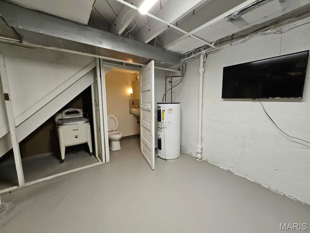 626 Tompkins Street, St Charles, MO 63301