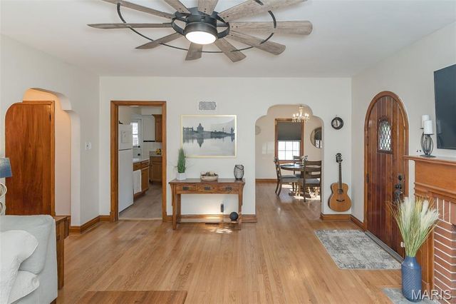 626 Tompkins Street, St Charles, MO 63301