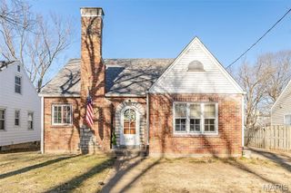 626 Tompkins Street, St Charles, MO 63301