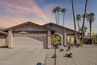 724 W GARNET Avenue, Mesa, AZ 85210
