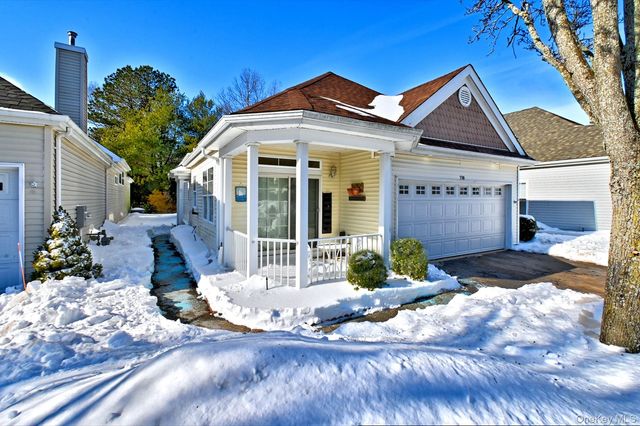 530 Leisure Drive, Ridge, NY 11961