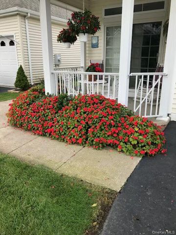 530 Leisure Drive, Ridge, NY 11961