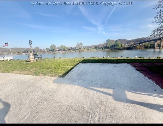 5134 MacCorkle Avenue, South Charleston, WV 25309