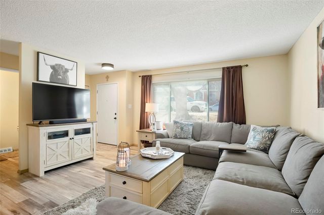 538 S Xenon Court, Lakewood, CO 80228