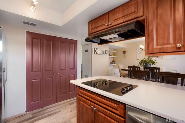 538 S Xenon Court, Lakewood, CO 80228