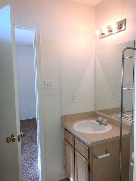 Image 12 of property listing at 1218 George Lane, San Angelo, TX 76905