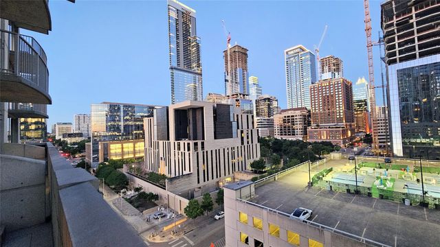 360 Nueces ST 913, Austin, TX 78701