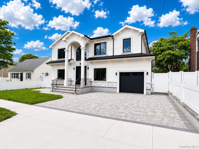 26 Kingston Avenue, Hicksville, NY 11801