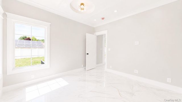 26 Kingston Avenue, Hicksville, NY 11801