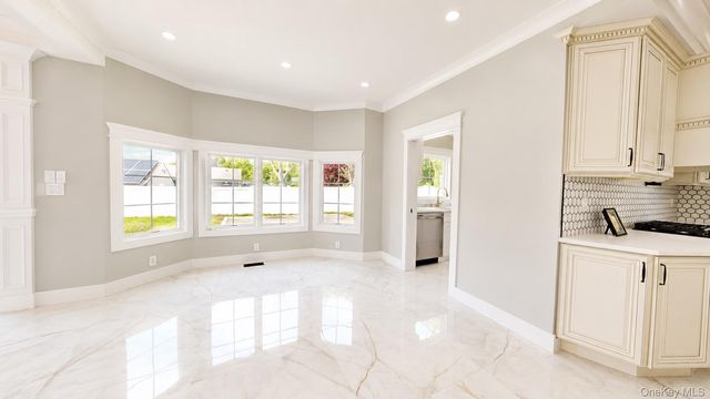 26 Kingston Avenue, Hicksville, NY 11801