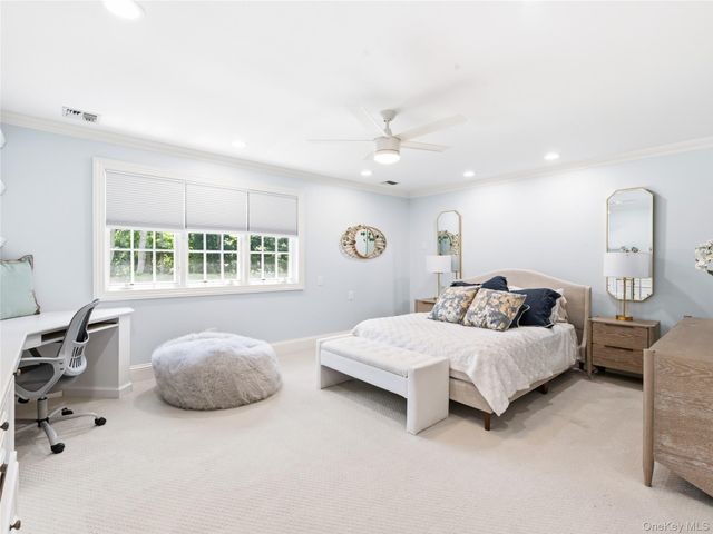 91 Woodhollow Court, Muttontown, NY 11791