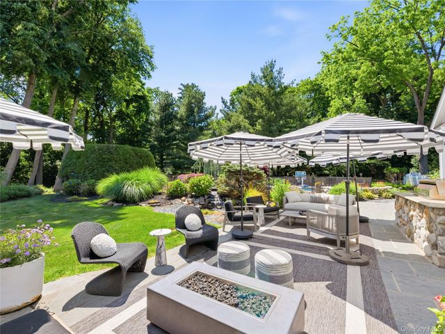 91 Woodhollow Court, Muttontown, NY 11791