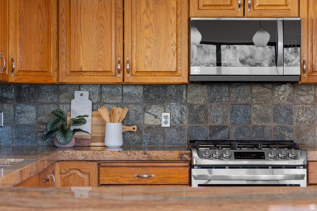 3010 SILVER REEF DR, Leeds, UT 84746