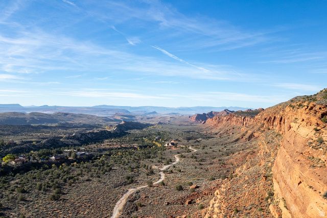 3010 SILVER REEF DR, Leeds, UT 84746