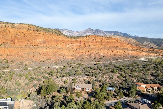 3010 SILVER REEF DR, Leeds, UT 84746