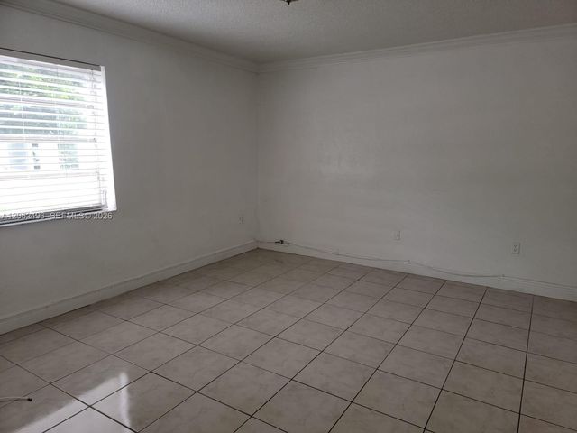 16118 NE 21st Ave 3, North Miami Beach, FL 33162