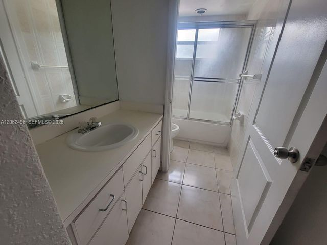 16118 NE 21st Ave 3, North Miami Beach, FL 33162
