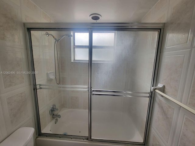 16118 NE 21st Ave 3, North Miami Beach, FL 33162