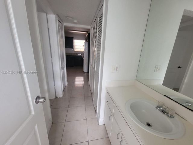 16118 NE 21st Ave 3, North Miami Beach, FL 33162