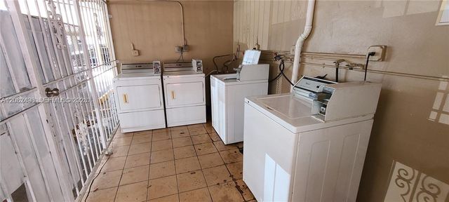 16118 NE 21st Ave 3, North Miami Beach, FL 33162