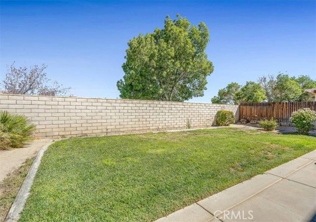 14172 Paddock Road, Victorville, CA 92394