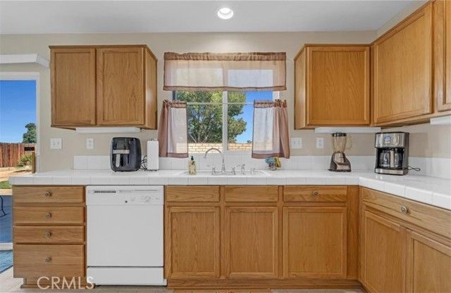 14172 Paddock Road, Victorville, CA 92394