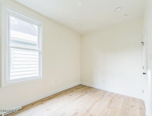 747 Eastern Avenue, Schenectady, NY 12308