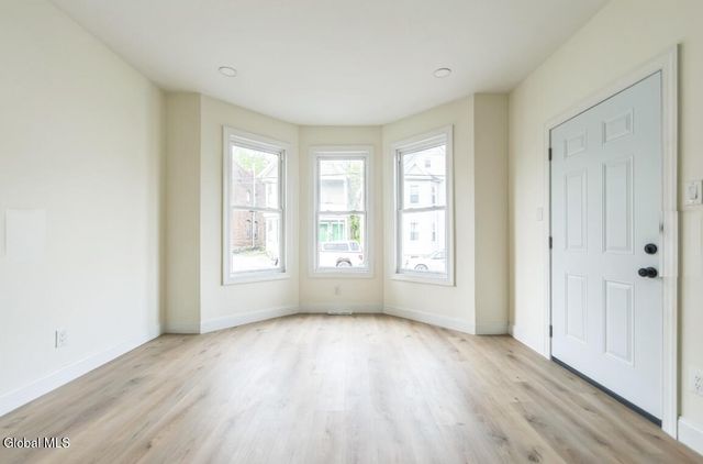 747 Eastern Avenue, Schenectady, NY 12308