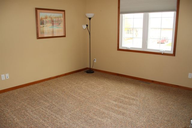 4201 Stewart, Cedar Falls, IA 50613