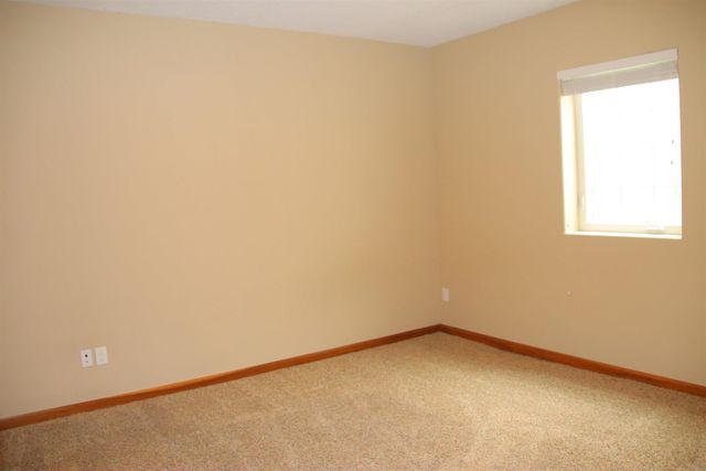 4201 Stewart, Cedar Falls, IA 50613