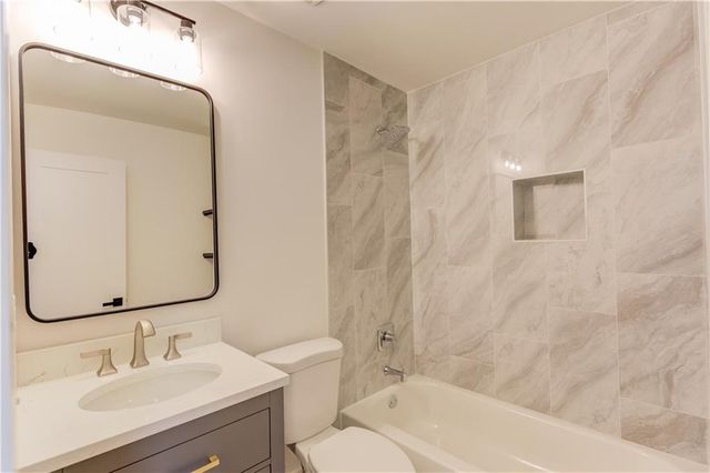 207 Cedar SE Way, Marietta, GA 30060