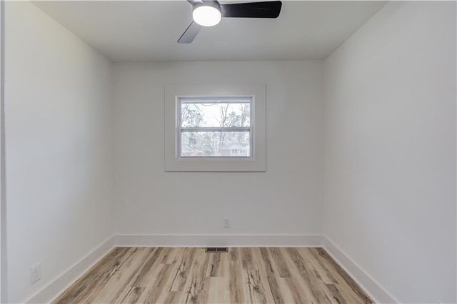 207 Cedar SE Way, Marietta, GA 30060