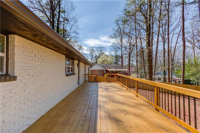 207 Cedar SE Way, Marietta, GA 30060