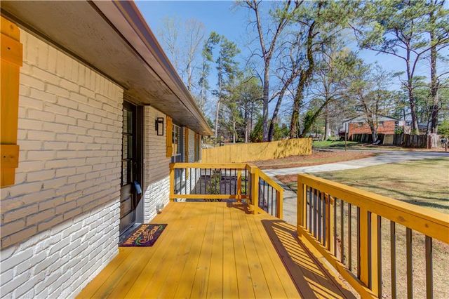 207 Cedar SE Way, Marietta, GA 30060