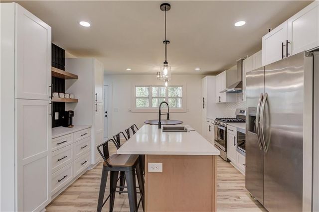 207 Cedar SE Way, Marietta, GA 30060