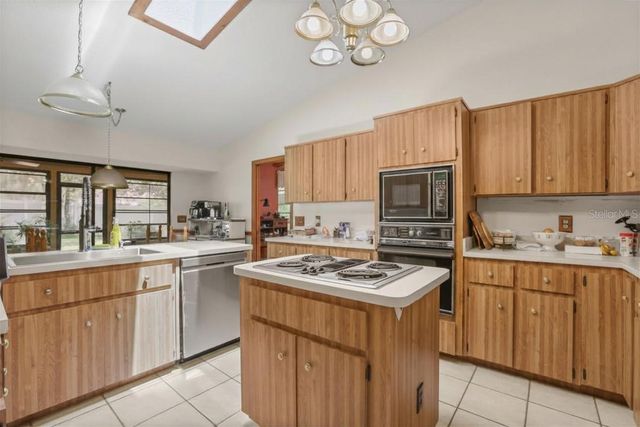 1573 SKYE COURT, Apopka, FL 32712