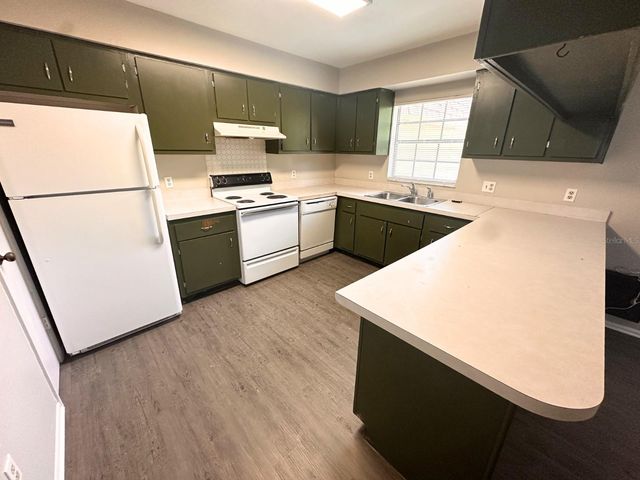 3601 CYPRESS GARDENS ROAD 6, Winter Haven, FL 33884