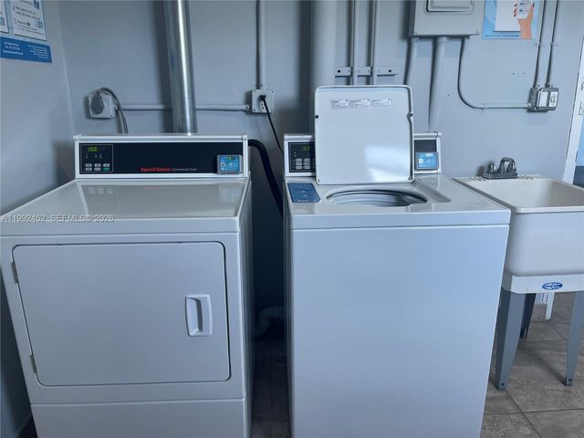 1425 Atlantic Shores Blvd 501, Hallandale Beach, FL 33009