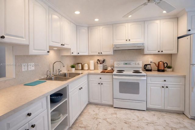 1425 Atlantic Shores Blvd 501, Hallandale Beach, FL 33009