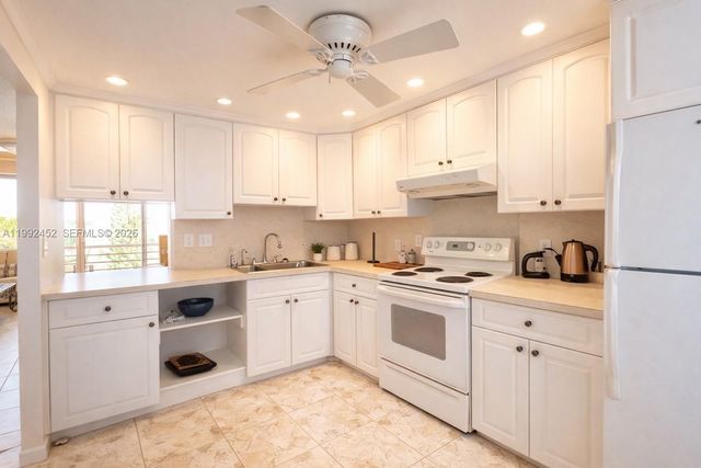 1425 Atlantic Shores Blvd 501, Hallandale Beach, FL 33009