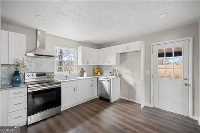 3918 Sherwood Drive, Douglasville, GA 30135