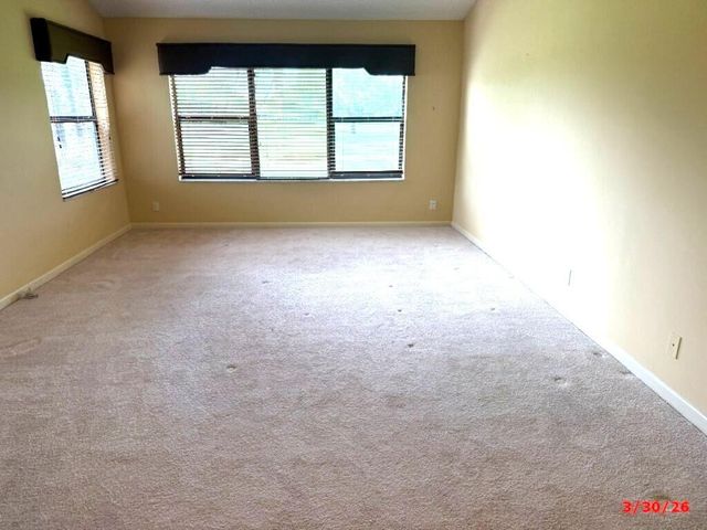 9 Windsor Lane, Boynton Beach, FL 33436