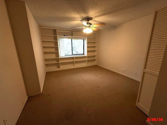9 Windsor Lane, Boynton Beach, FL 33436