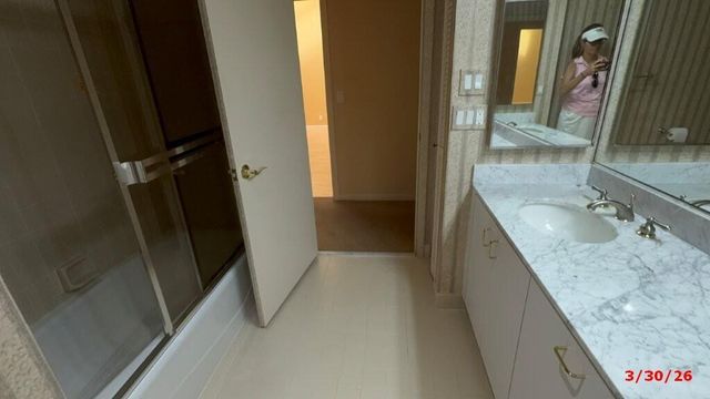9 Windsor Lane, Boynton Beach, FL 33436