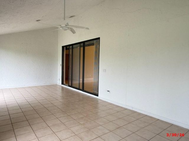 9 Windsor Lane, Boynton Beach, FL 33436