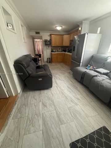 7900 SW 21st Ter, Miami, FL 33155