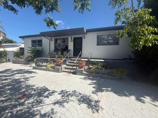 7900 SW 21st Ter, Miami, FL 33155